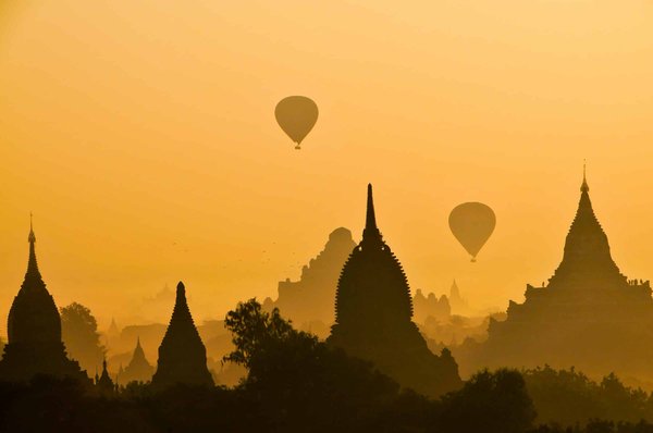 Comment planifier une aventure en montgolfière au-dessus des temples de Bagan, Myanmar ?